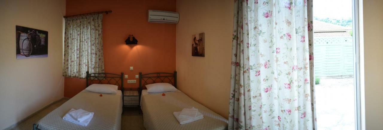 Stamoulis Apartments Agia Efimia Quarto foto